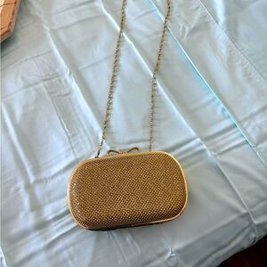 White Houseuse Black Market purse Like new, only used once